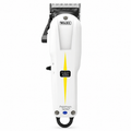 CLIPPER WAHL CORDLESS SUPER TAPER sobre fondo blanco