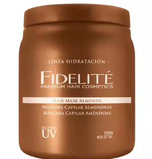 Máscara Capilar Almendras Fidelité 1 kg sobre fondo blanco